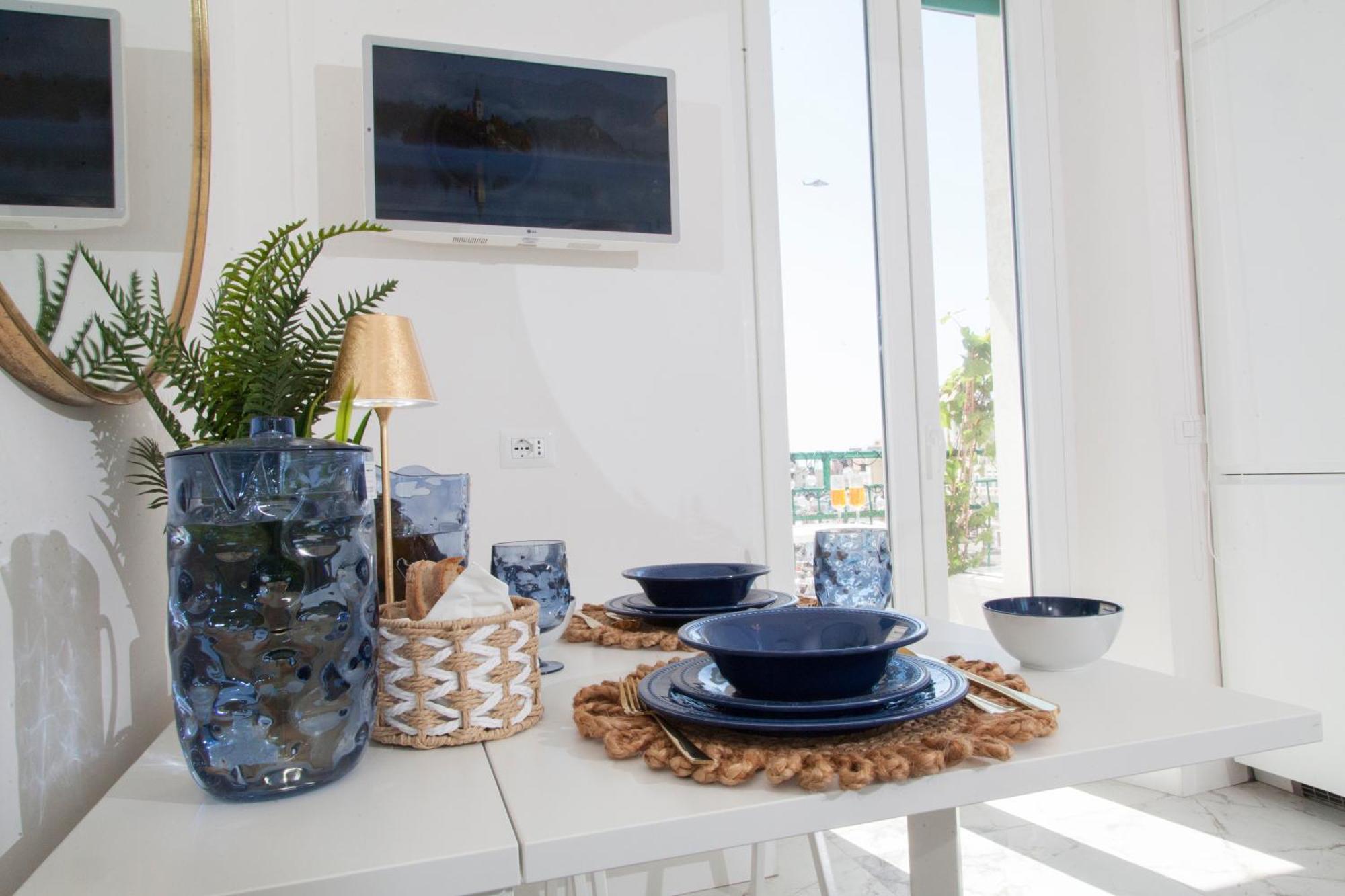 אנזיו La Finestra Sul Mare Central Apartment Vista Mare מראה חיצוני תמונה