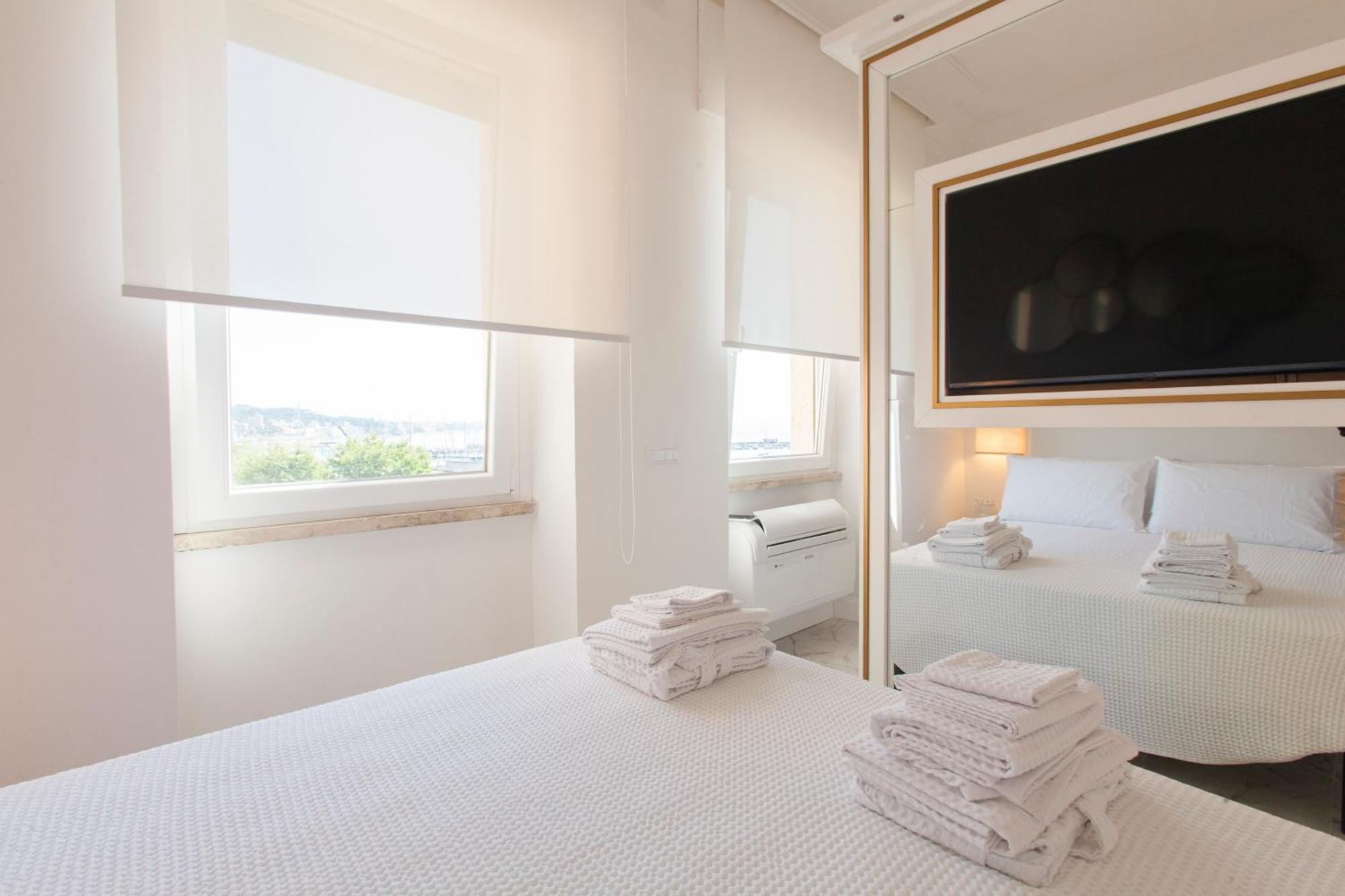 אנזיו La Finestra Sul Mare Central Apartment Vista Mare מראה חיצוני תמונה