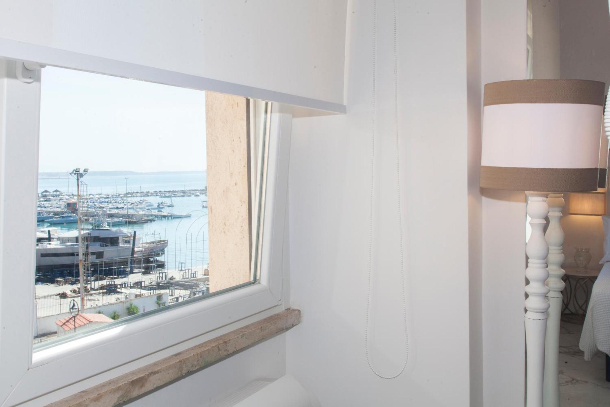 אנזיו La Finestra Sul Mare Central Apartment Vista Mare מראה חיצוני תמונה