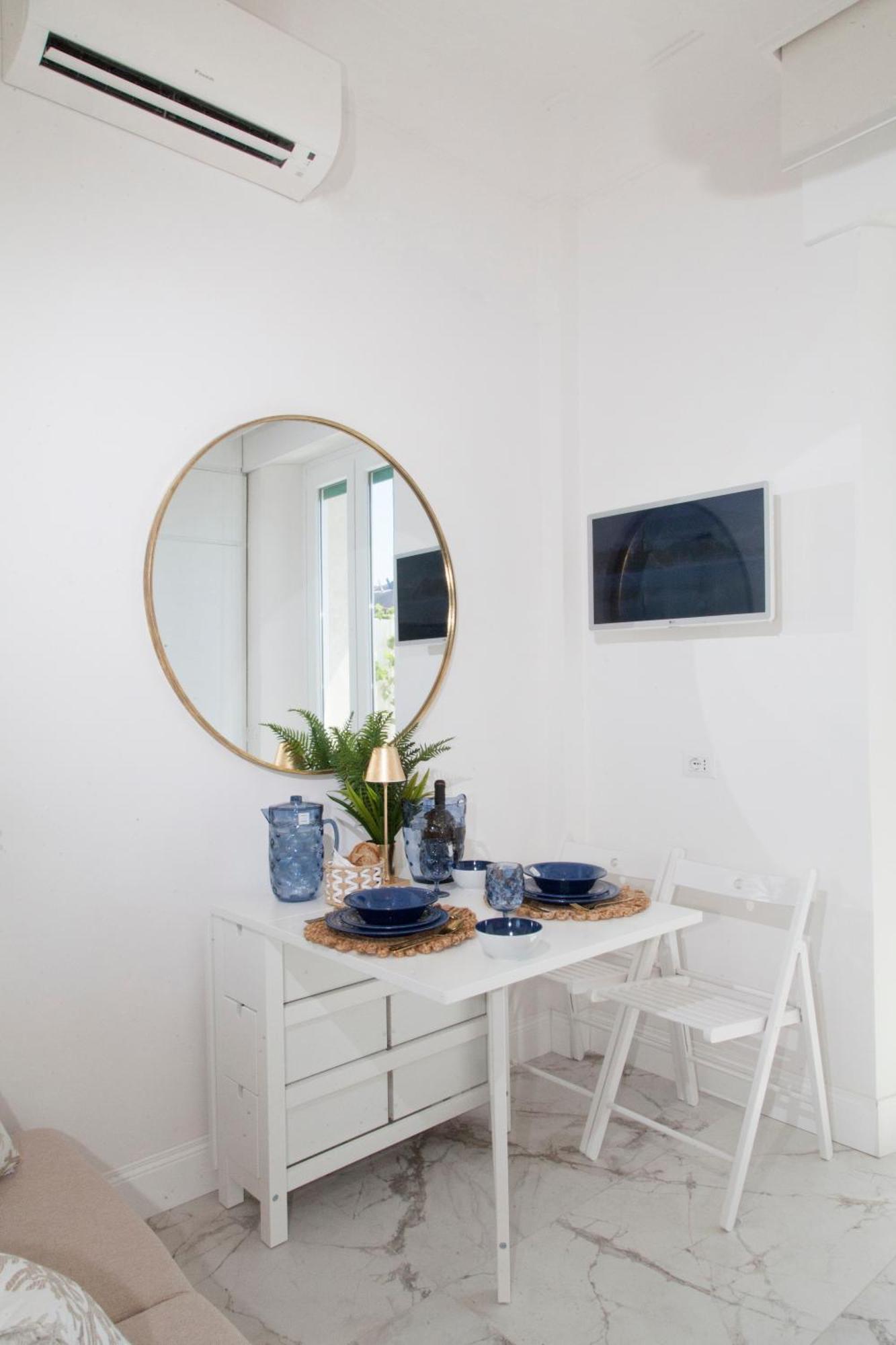 אנזיו La Finestra Sul Mare Central Apartment Vista Mare מראה חיצוני תמונה