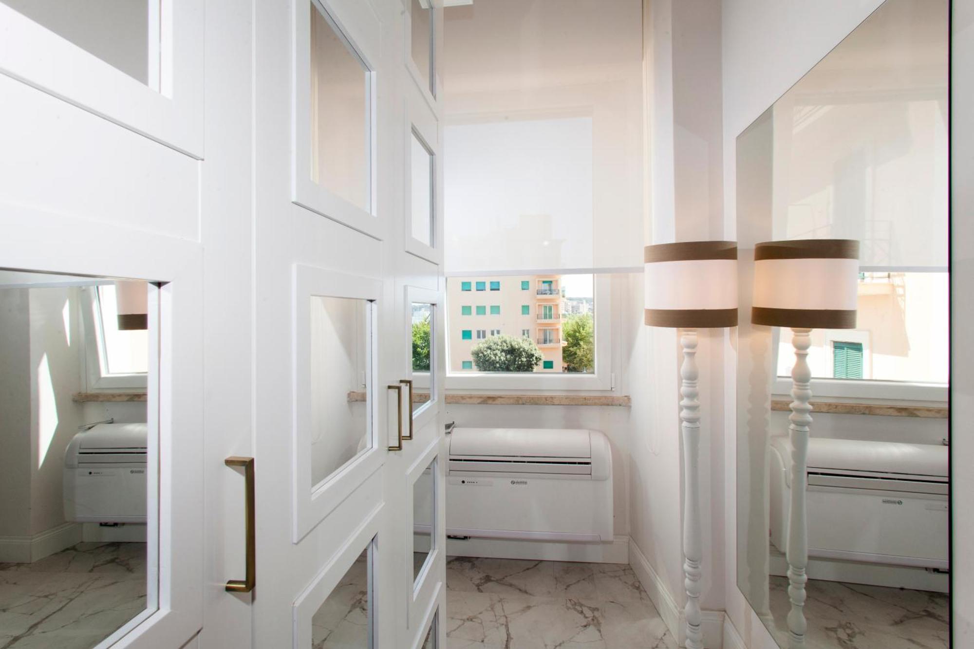 אנזיו La Finestra Sul Mare Central Apartment Vista Mare מראה חיצוני תמונה
