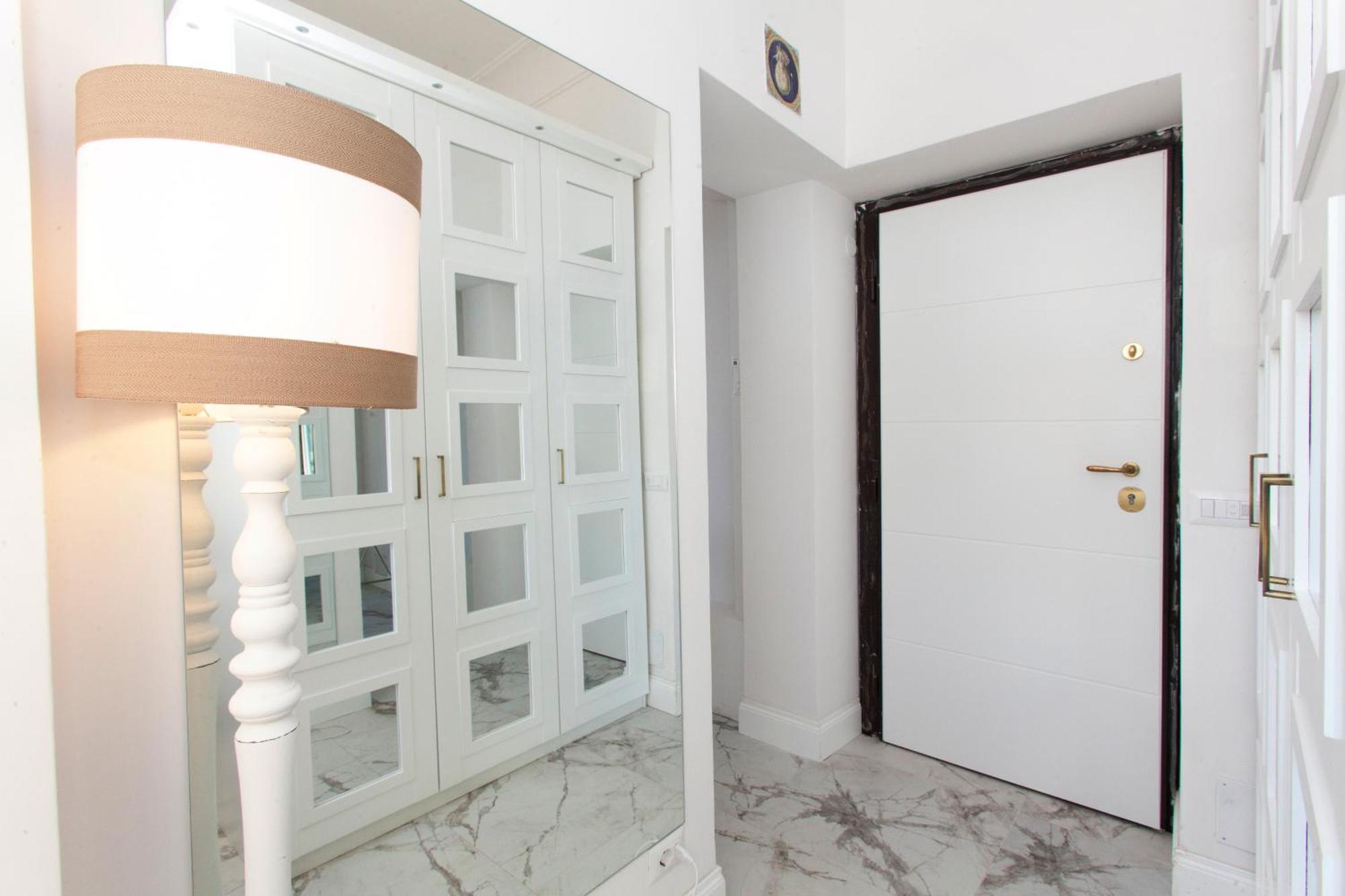 אנזיו La Finestra Sul Mare Central Apartment Vista Mare מראה חיצוני תמונה